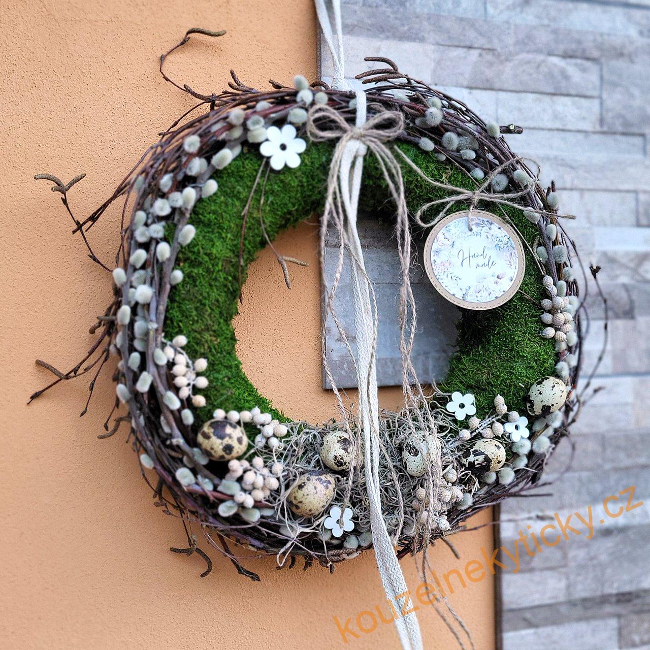 Přírodní věnec -  březovo-kočičkový s ptáčkem 