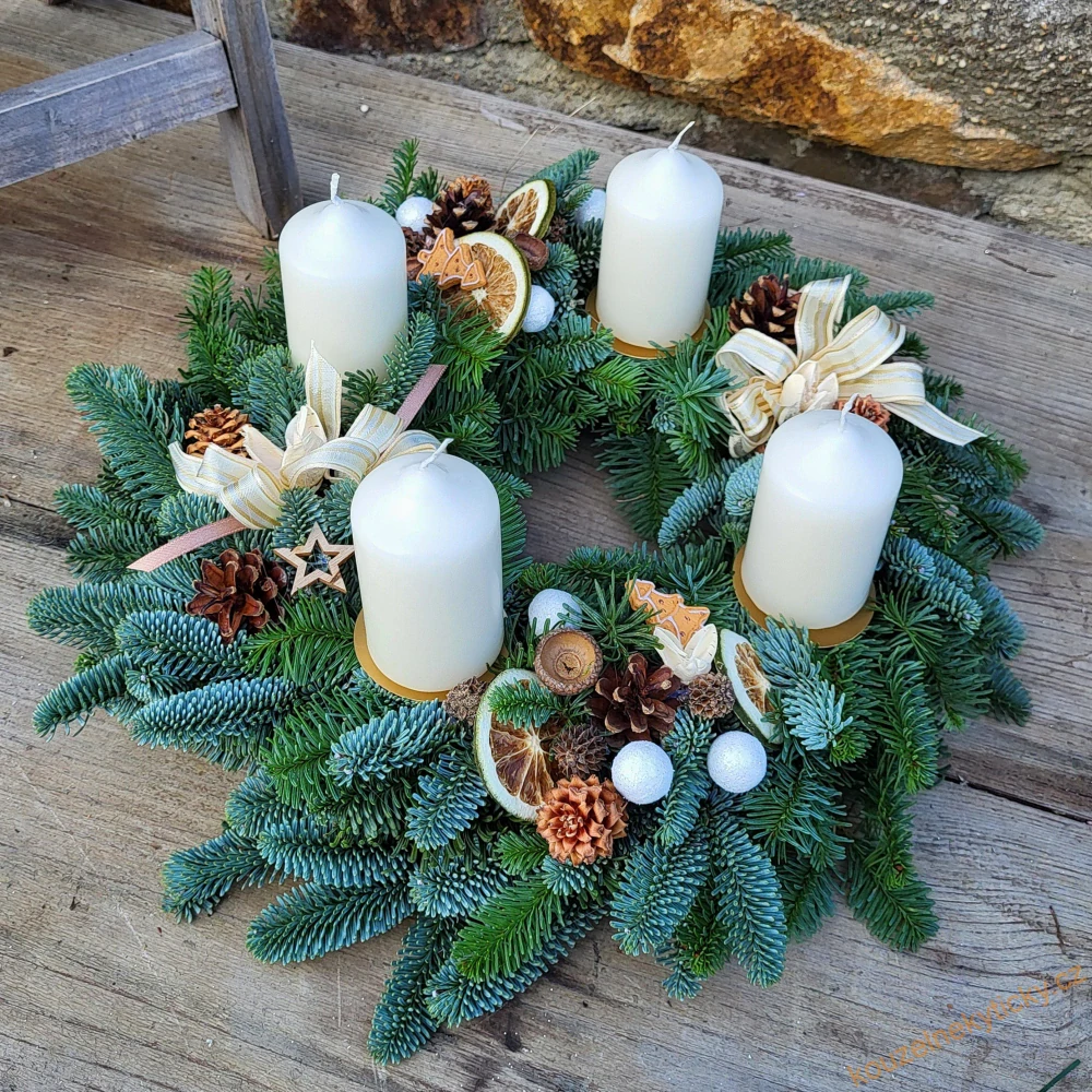 Adventní Chvojový Nobilis 33cm Krémový