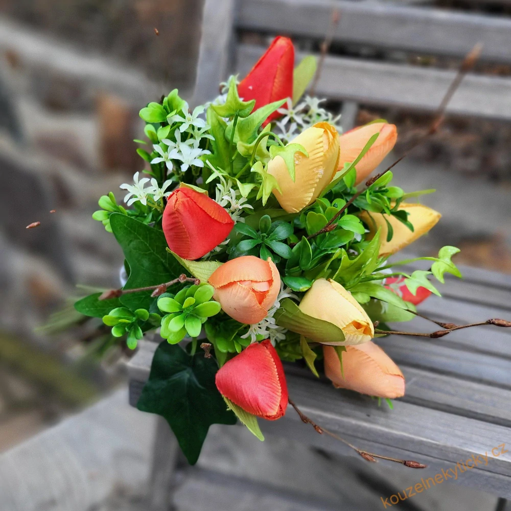 Menší tulipánová kytice - mix - 1