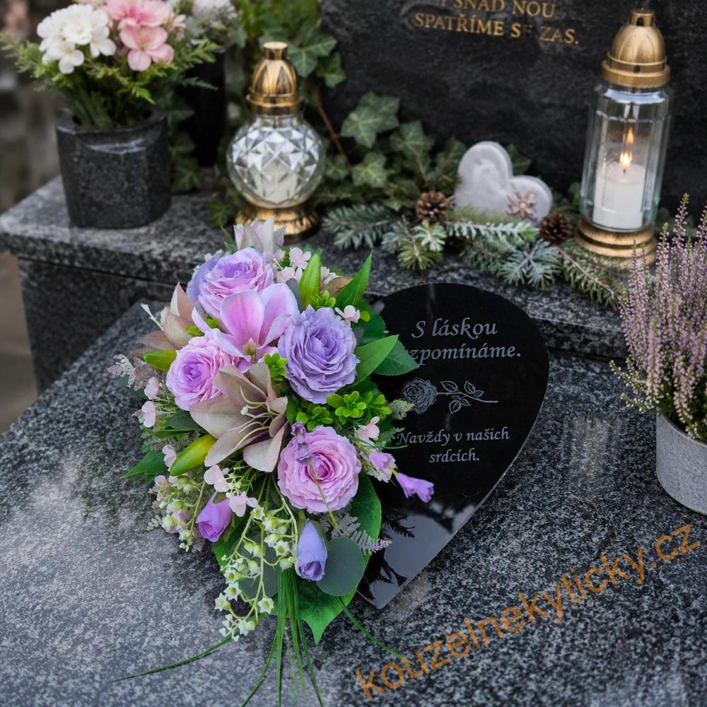 Smuteční srdce s nápisy - Lilie a růže do fialkova