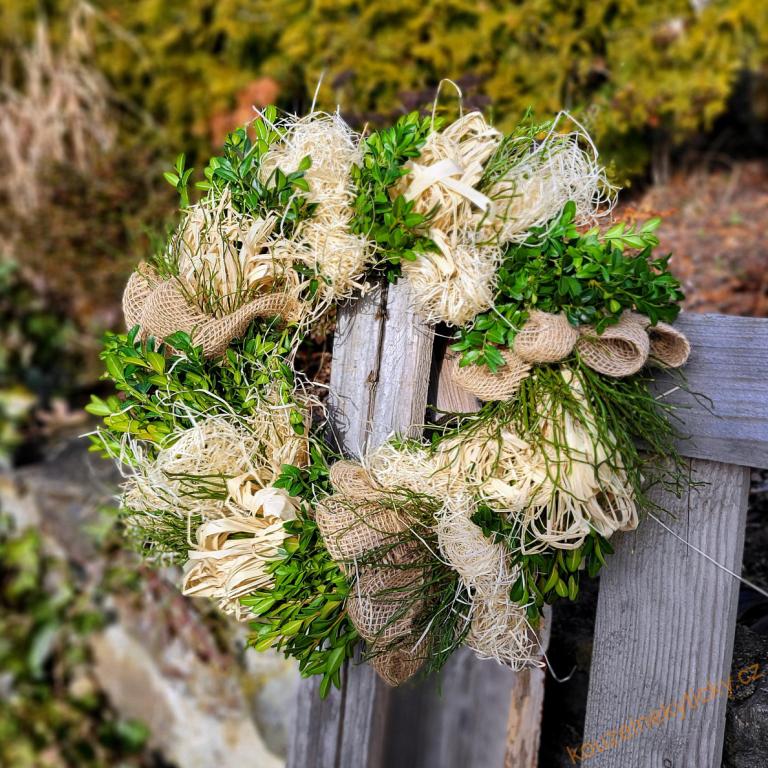 Přírodní věnec -  mix 