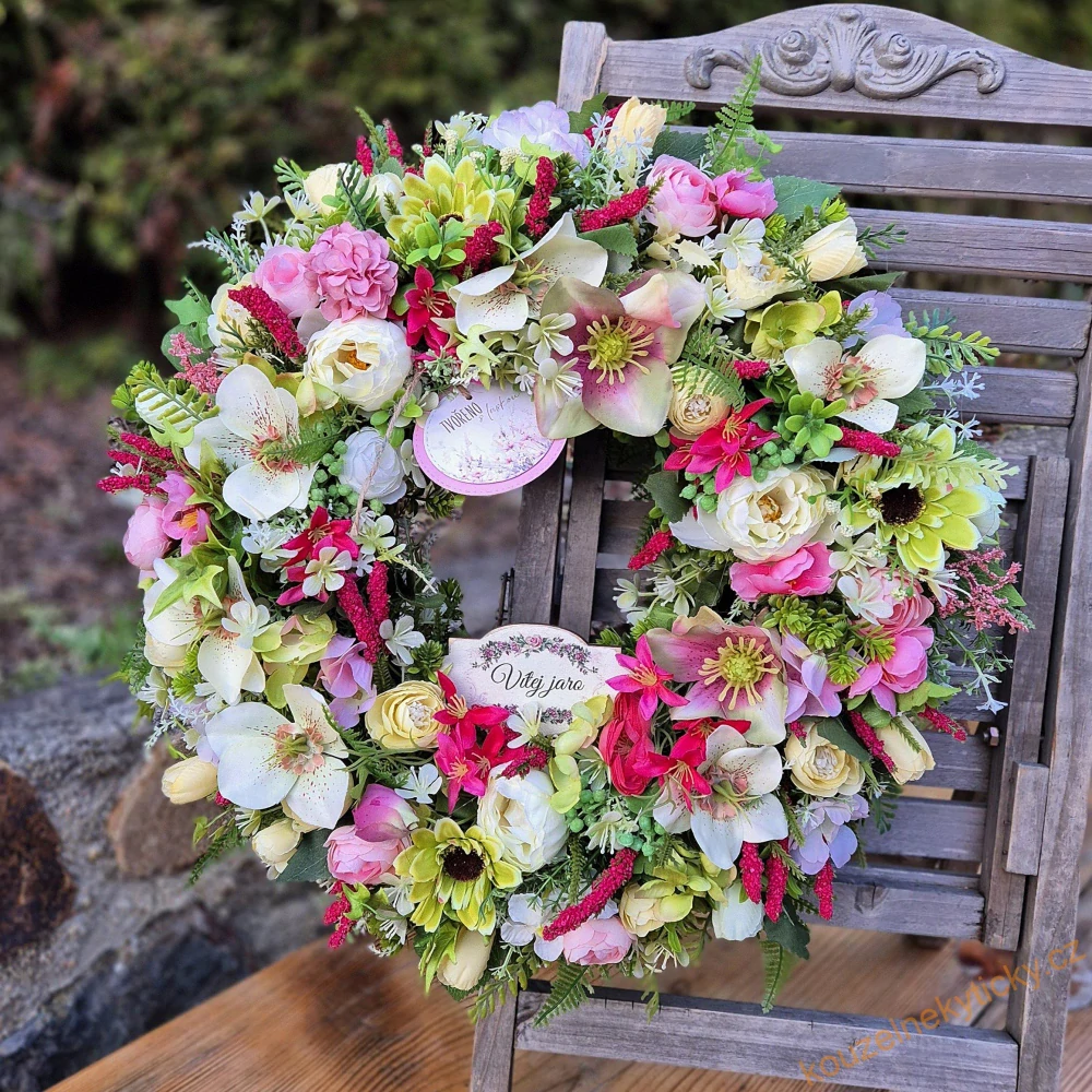  Květinový věnec -  Jarní zelenkavo-růžový 