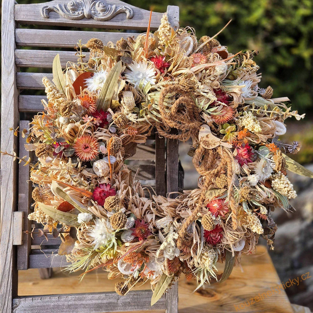 Věnec  celoroční - S dřevěným ptáčkem 