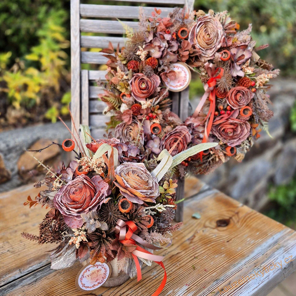 Noblesní květinový věnec - Orange romantic