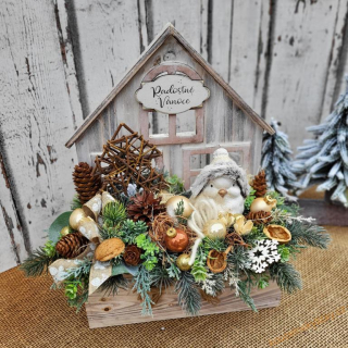 Vánoční dřevěný domeček velikost L  - včetně LED osvětlení Ptáček v kulíšku 