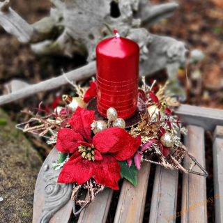Svícen hnědá hvězda - Červená poinsetie