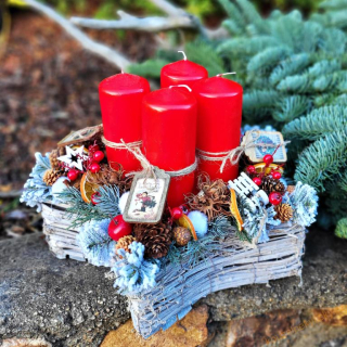 MAXI adventní svícen hvězda - Tradice v červené