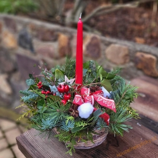 REZERVACE p. Kateřina Vánoční živý svícen v košíčku - bílo/červený