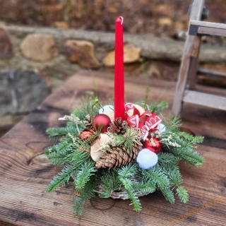REZERVACE  p. Kateřina Vánoční živý svícen na věnečku -  jablíčka a kouličky