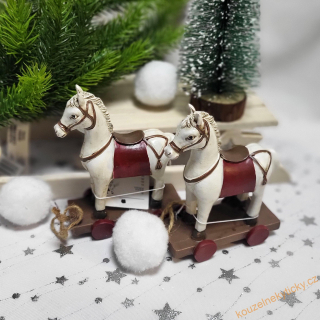 Figurka vánoční - Koník na kolečkách
