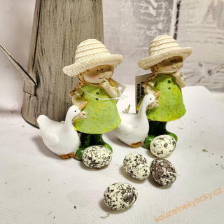 Velikonoční figurka - Holčička s husičkou 