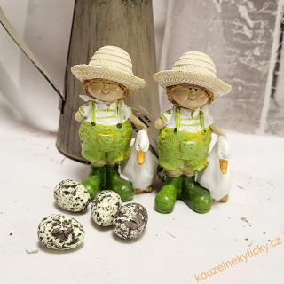 Velikonoční figurka - Kluk  s husičkou 