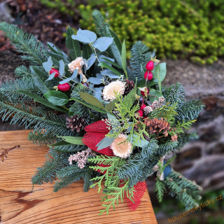 REZERVACE Kytice chvojová  -  Šípky 