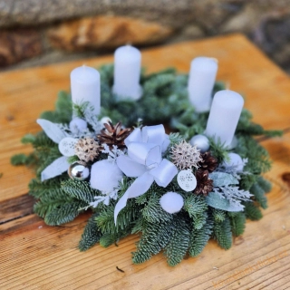 Adventní Chvojový Nobilis 33cm - bílý