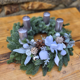 Adventní Chvojový Nobilis 33cm - stříbrný