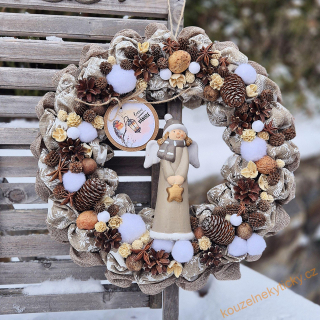 Zimní věnec juta/přírodniny -  Andělka hnědá , celozdobený