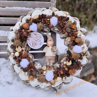 Zimní věnec juta/přírodniny -   Vánoční skřítek