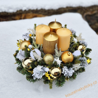 Adventní věnec / umělý / - zlatý 