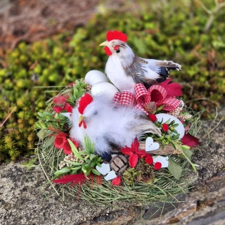 Velikonoční dekorace - hnízdo peříčkový kohout a slepička 