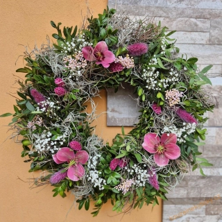 REZERVACE AKCE Věnec živý     -   Vínové čemeřice 