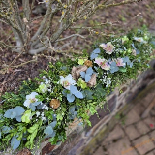 REZERVACE - živá girlanda jarní 